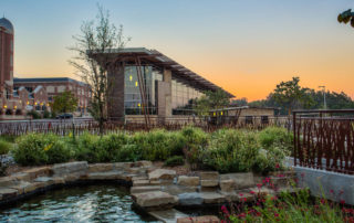 Exterior photo of the Chickasaw Nation Recreational Area Visitor Center